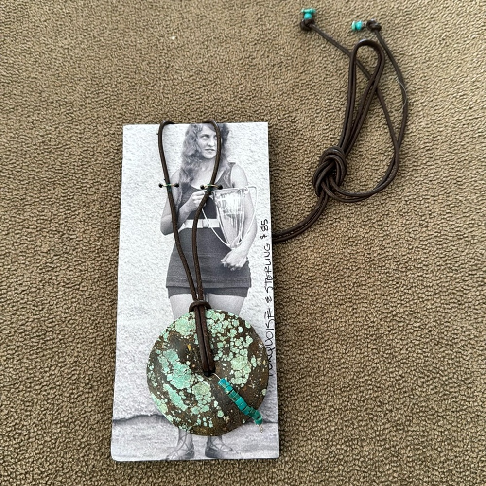 Turquoise & Silver Pendant Leather Cord Necklace (TD)